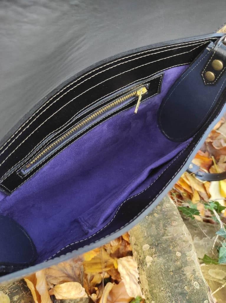 Sac clutch Pondichery en cuir noir lisse et cuir marron effet croco fabriqué artisanalement en France