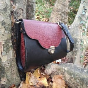 Sac clutch Pondichery en cuir noir lisse et cuir marron effet croco fabriqué artisanalement en France