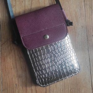 Sac Minty etui téléphone en cuirs bovins effet croco champagne et lie de vin fabriqué en France