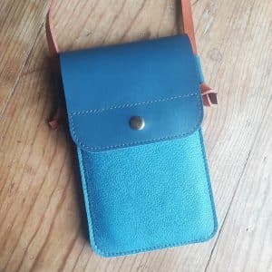 Sac Minty etui téléphone en cuirs bovins bleu turquoise et bleu canard fabriqué en France
