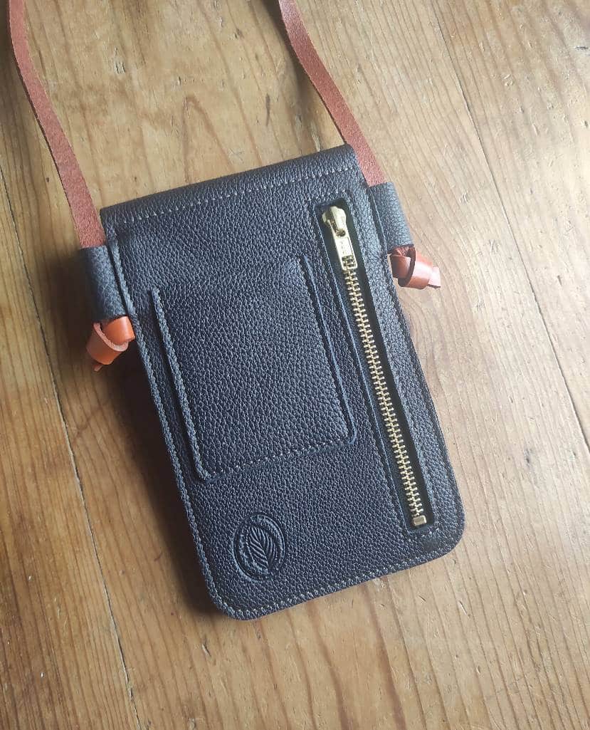 Sac Minty etui téléphone en cuir fabriqué en France Bleu outremer et bleu marine