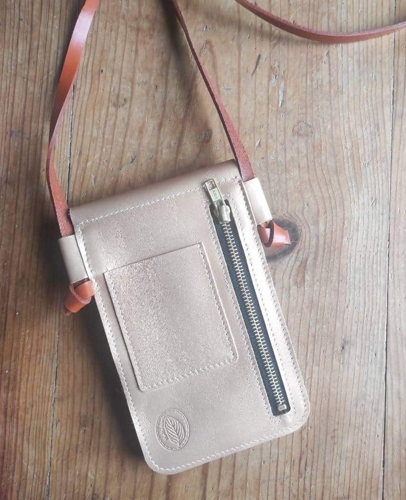 Sac Minty etui téléphone en cuir fabriqué en France Bleu orage et champagne